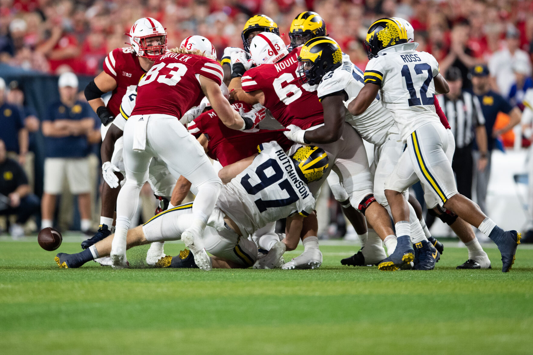 101021-owh-spo-nebmichigan-ar29.JPG